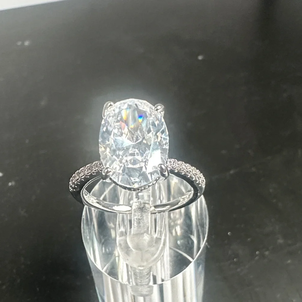 Fashion Jewelry Silver Ring Size 7 - Picture 2 of 9